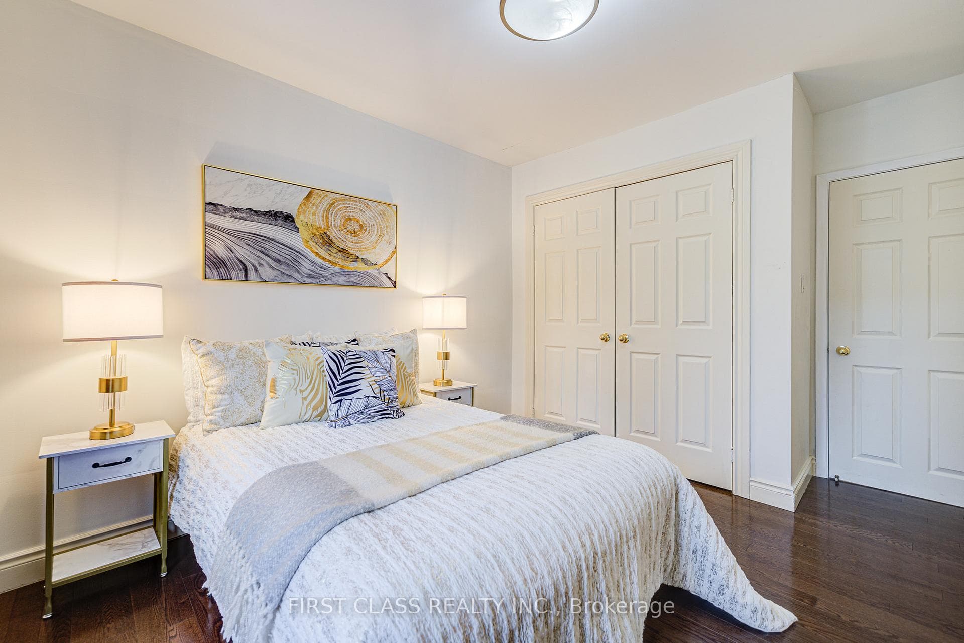 14 Foursome Crescent photo 28