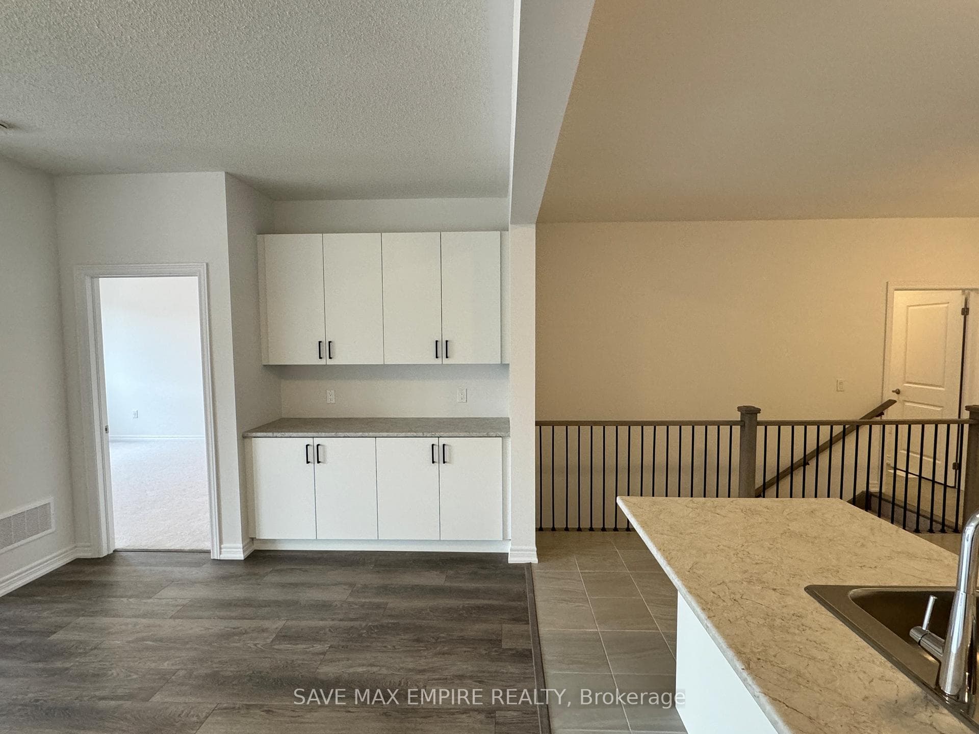 127 Rea Drive photo 9
