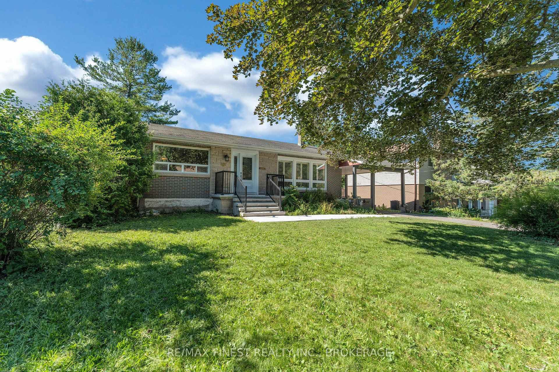 60 Sherwood Drive photo 1