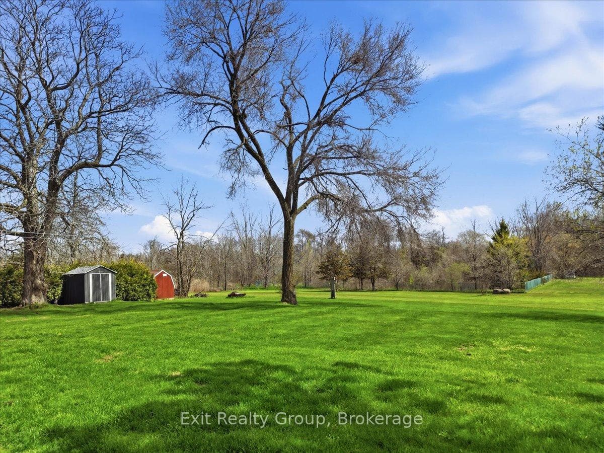 196 Elmwood Drive photo 27