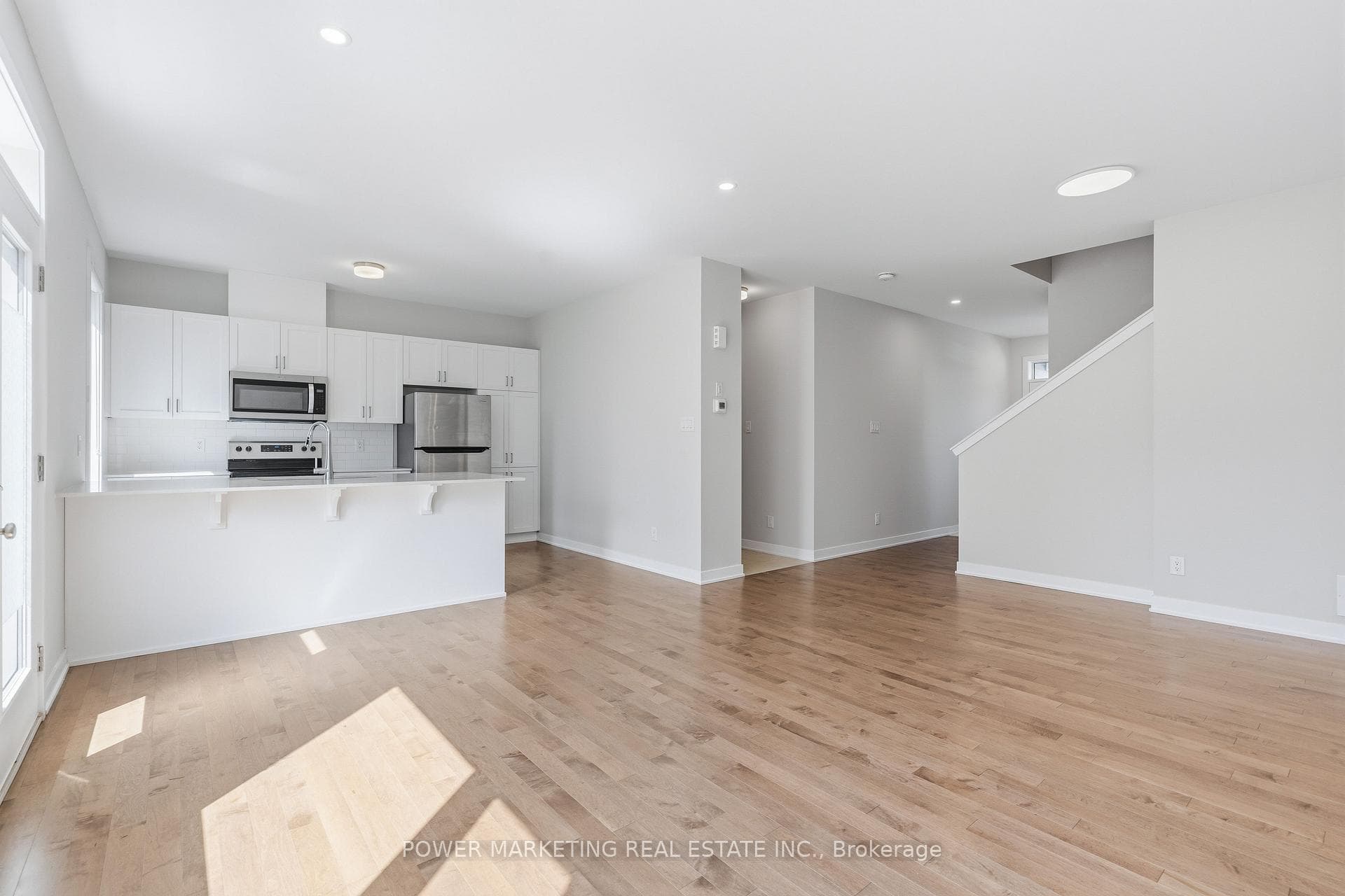 448 Epoch Street photo 10