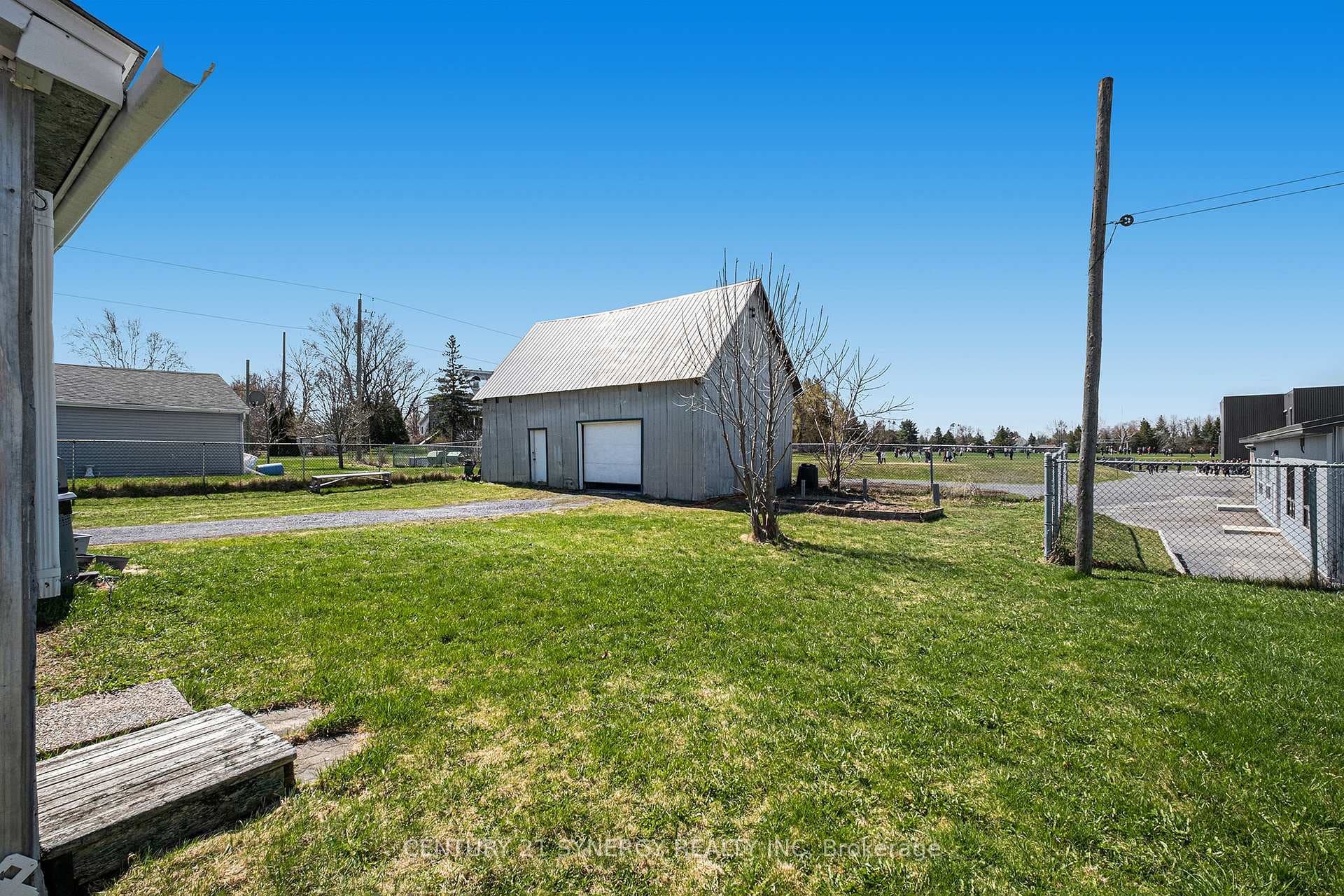 1292 ST JACQUES Road photo 28