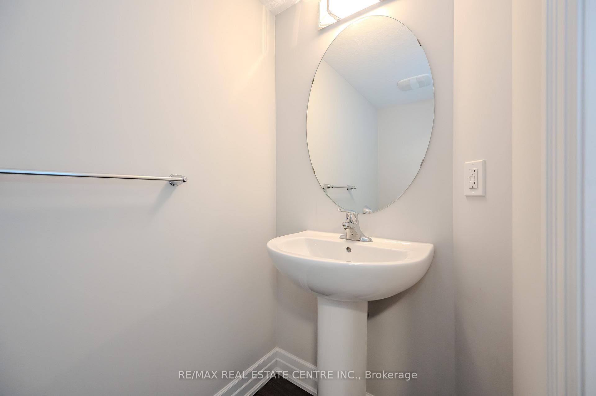 97 Nieson Street photo 12
