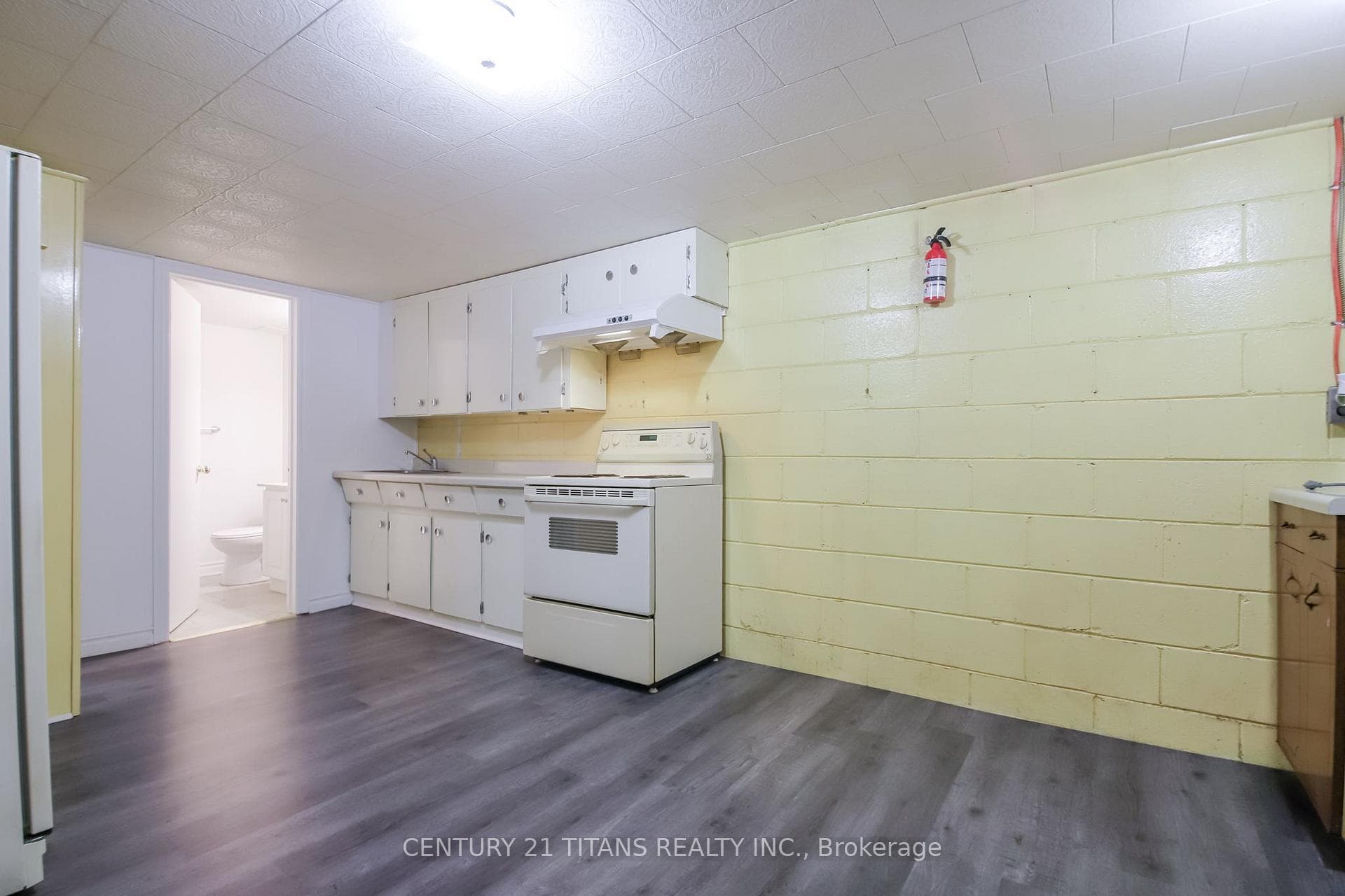 9 Minos Crescent photo 39