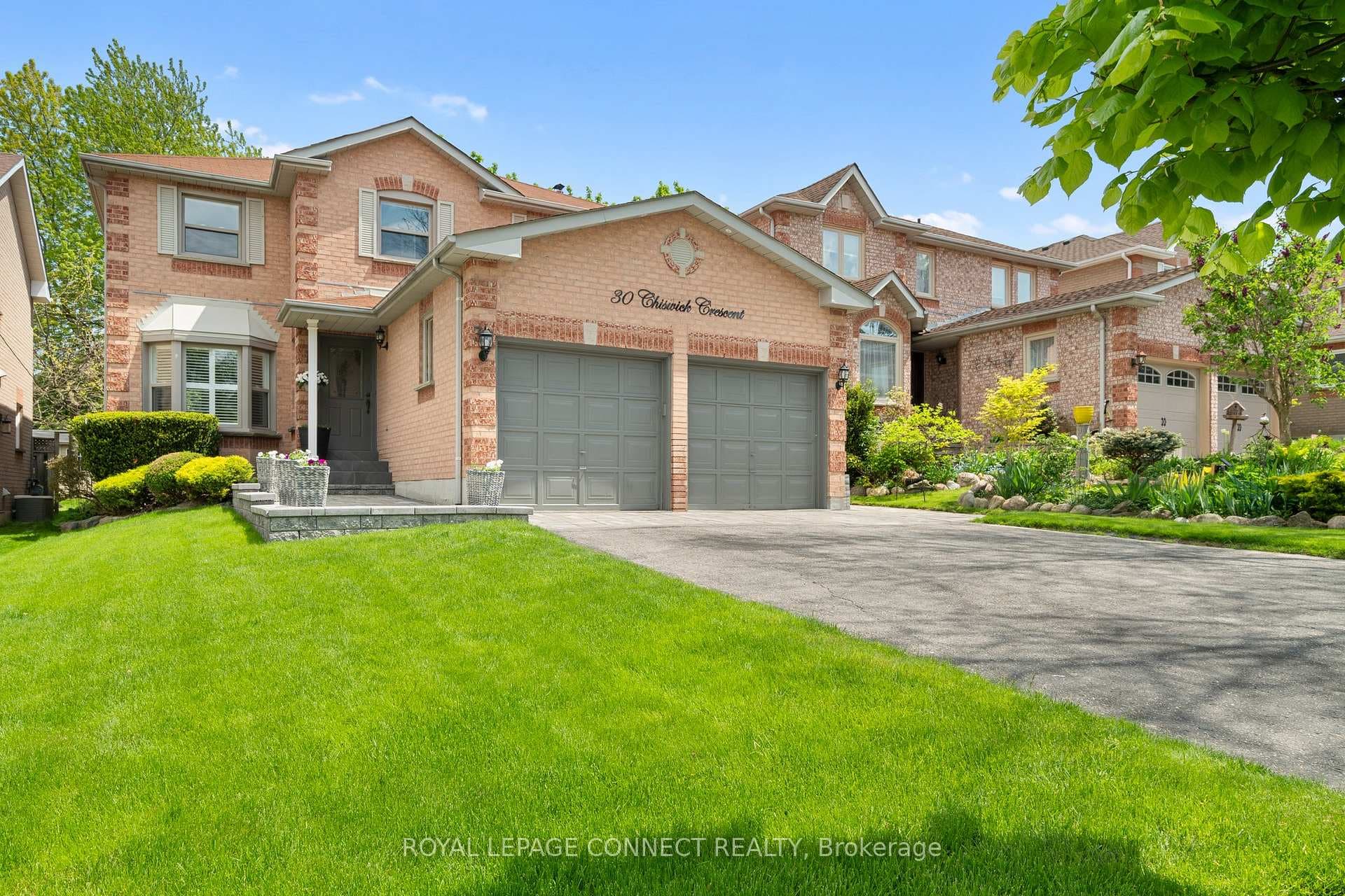 30 Chiswick Crescent photo 1
