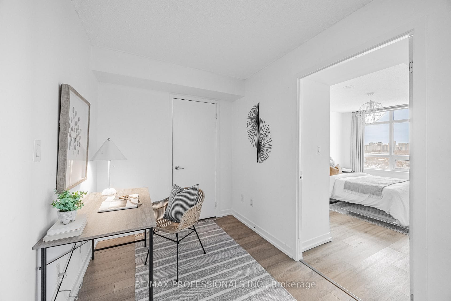 816 Lansdowne Avenue Unit 720 photo 14