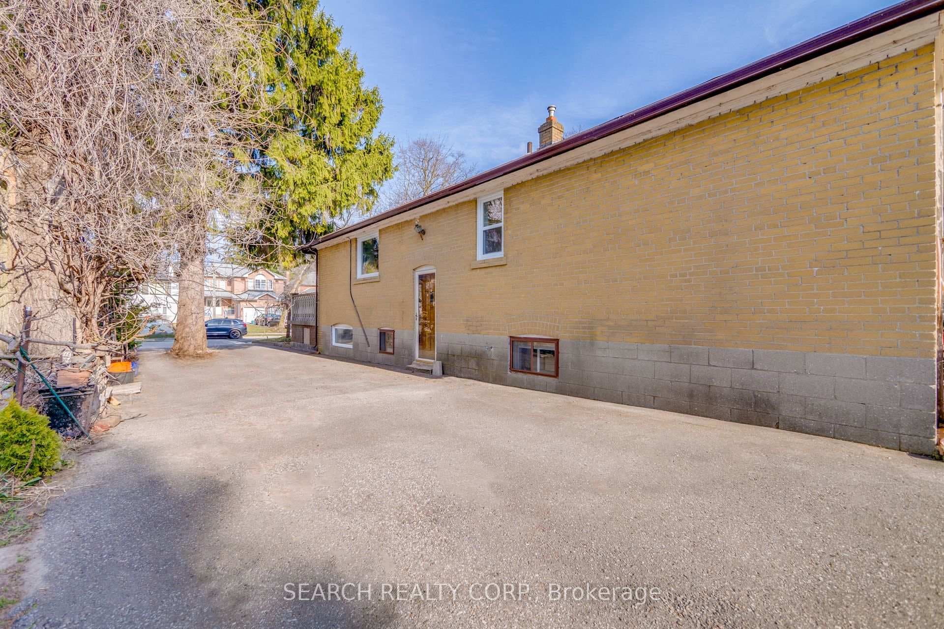 324 Morrish Road photo 25