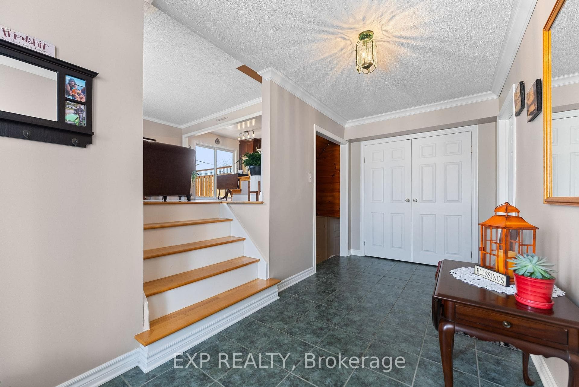 320 Francis Street photo 26