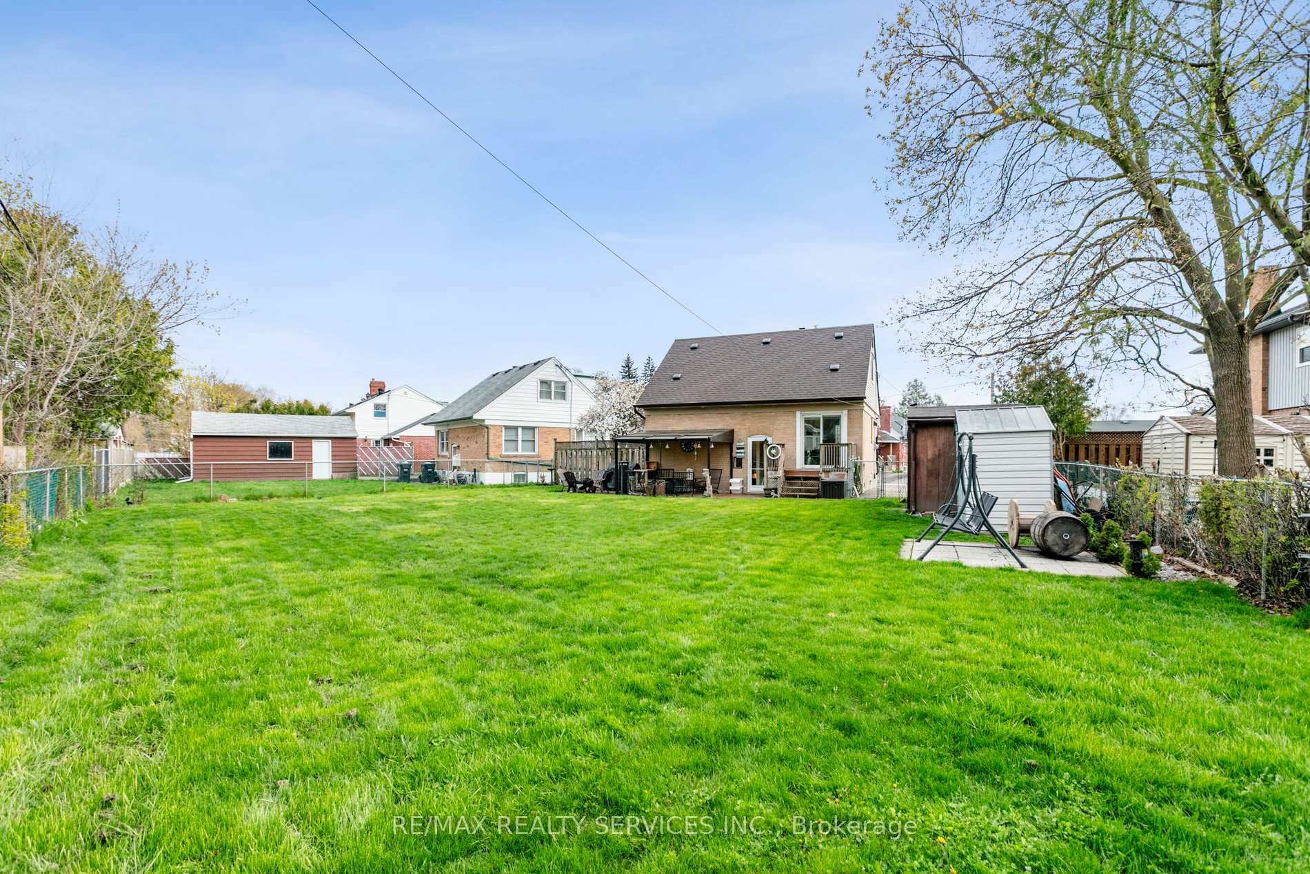 15 Avonmore Street photo 37