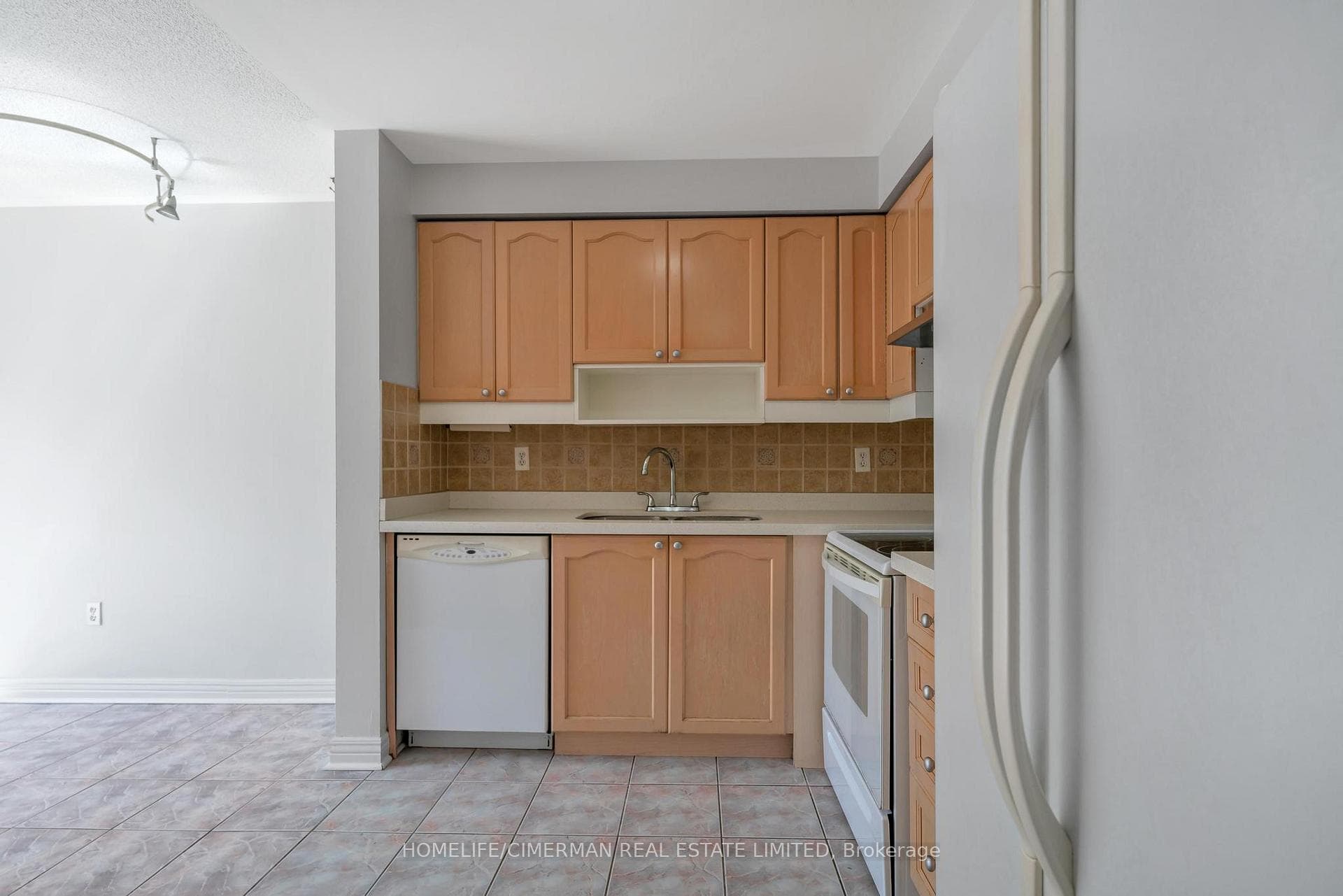 5554 Creditrise Place photo 4