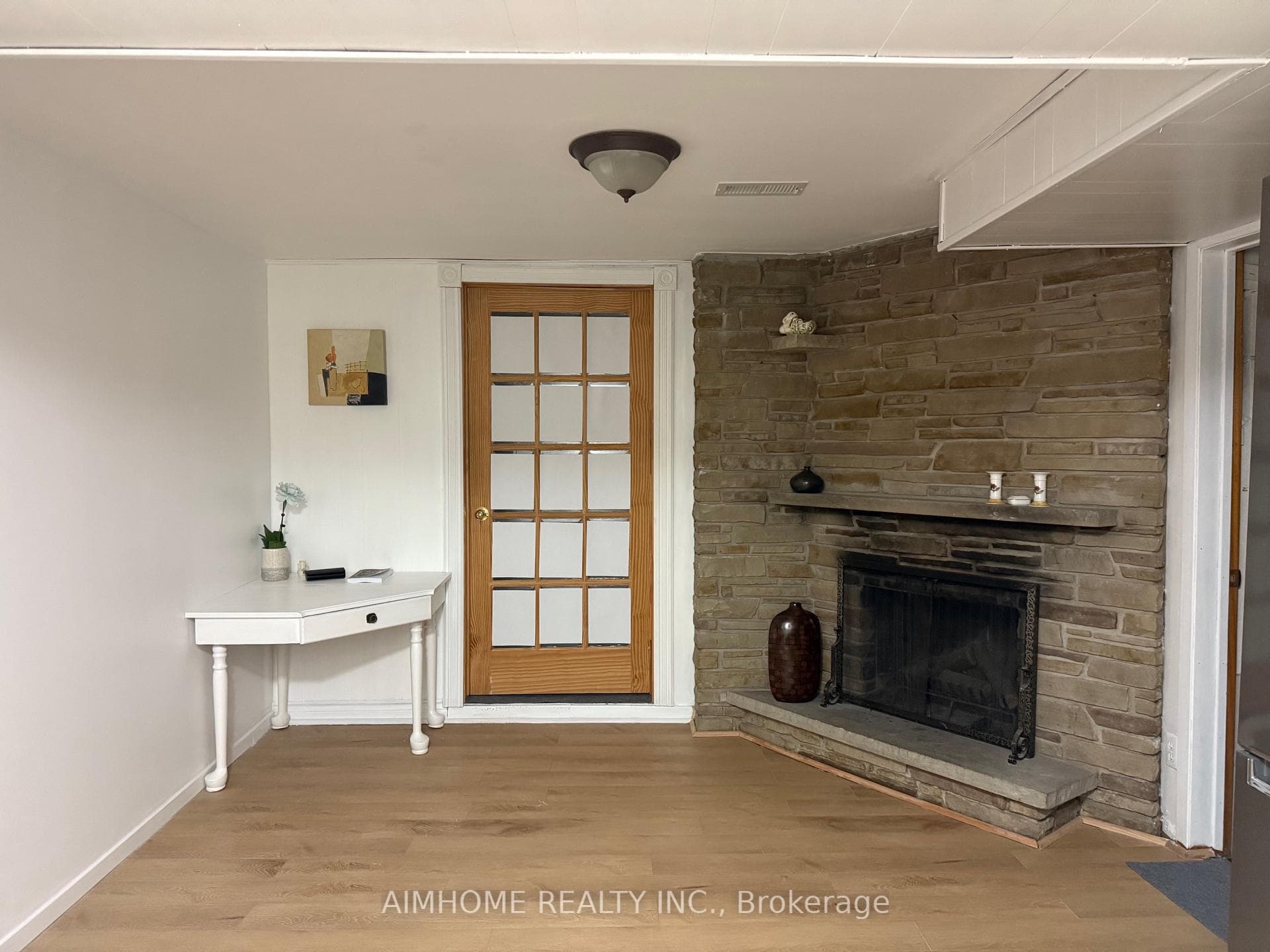 72 La Rose Avenue Unit #3 room photo 8