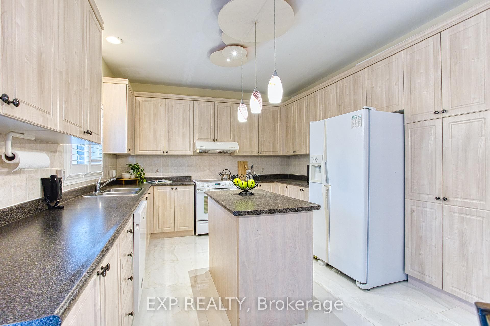 96 Glenmeadow Crescent photo 12