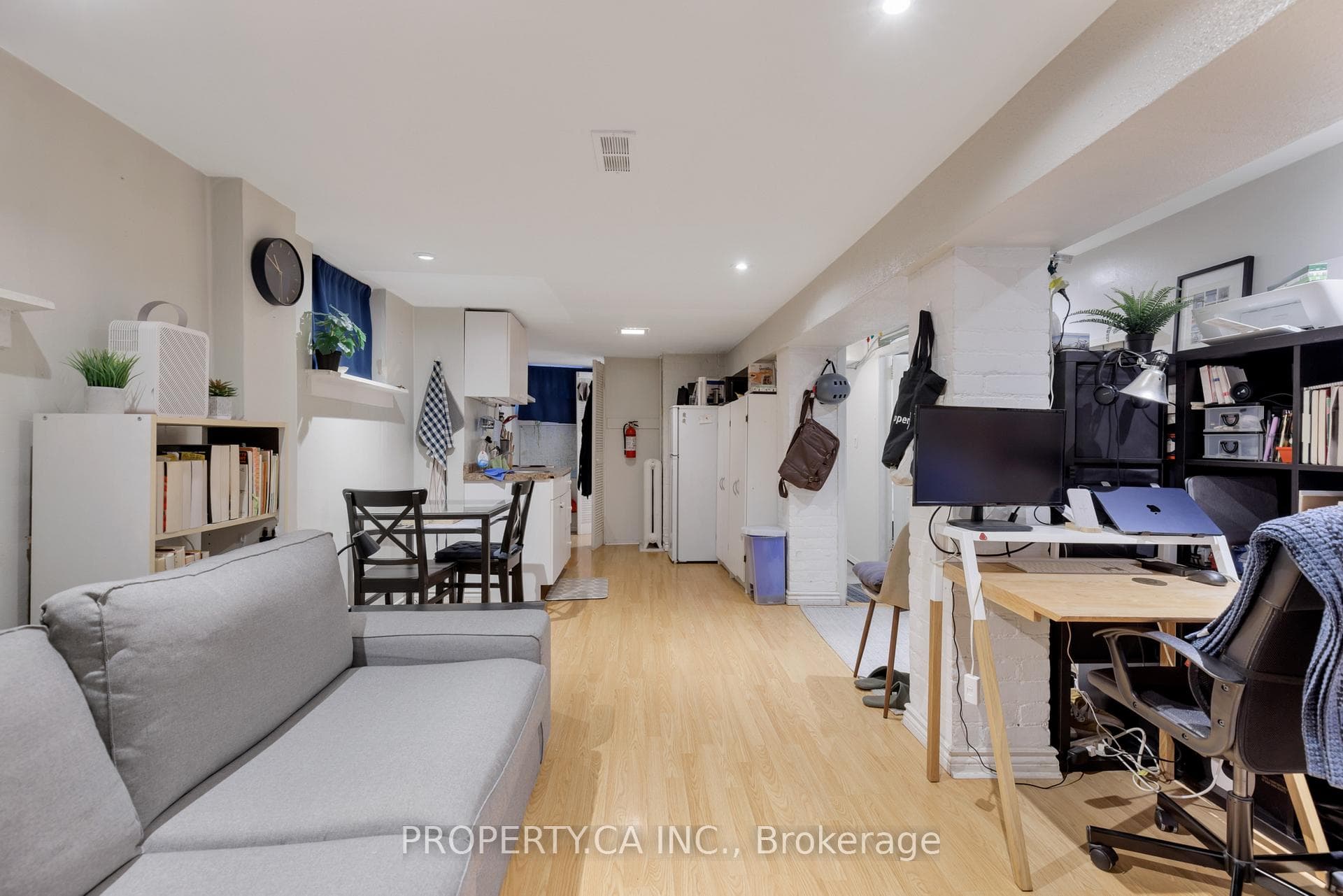 553 Broadview Avenue photo 37