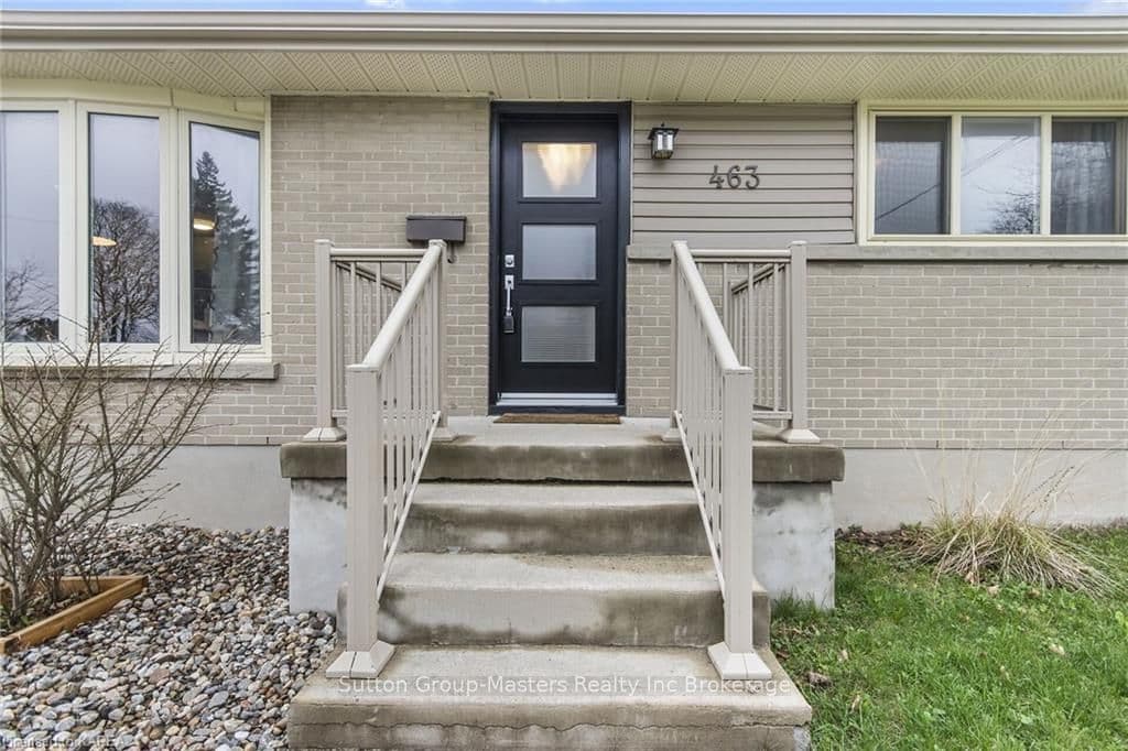 463 ABDO Crescent photo 3
