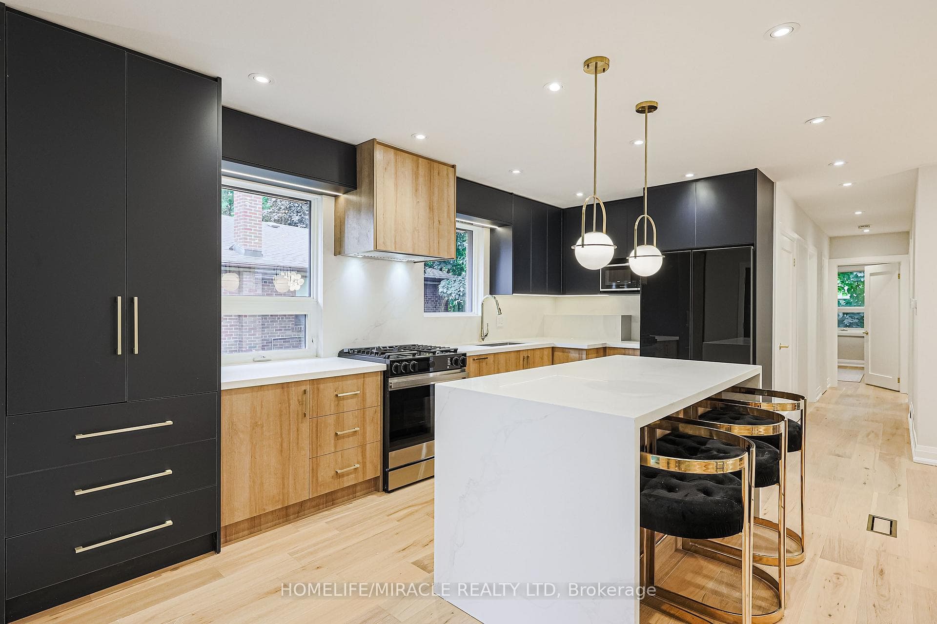 30 chandler Drive photo 6