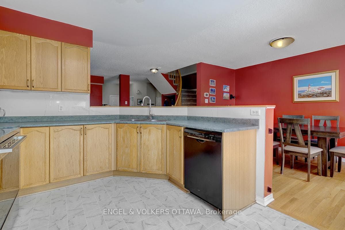 88 Kincardine Drive photo 15