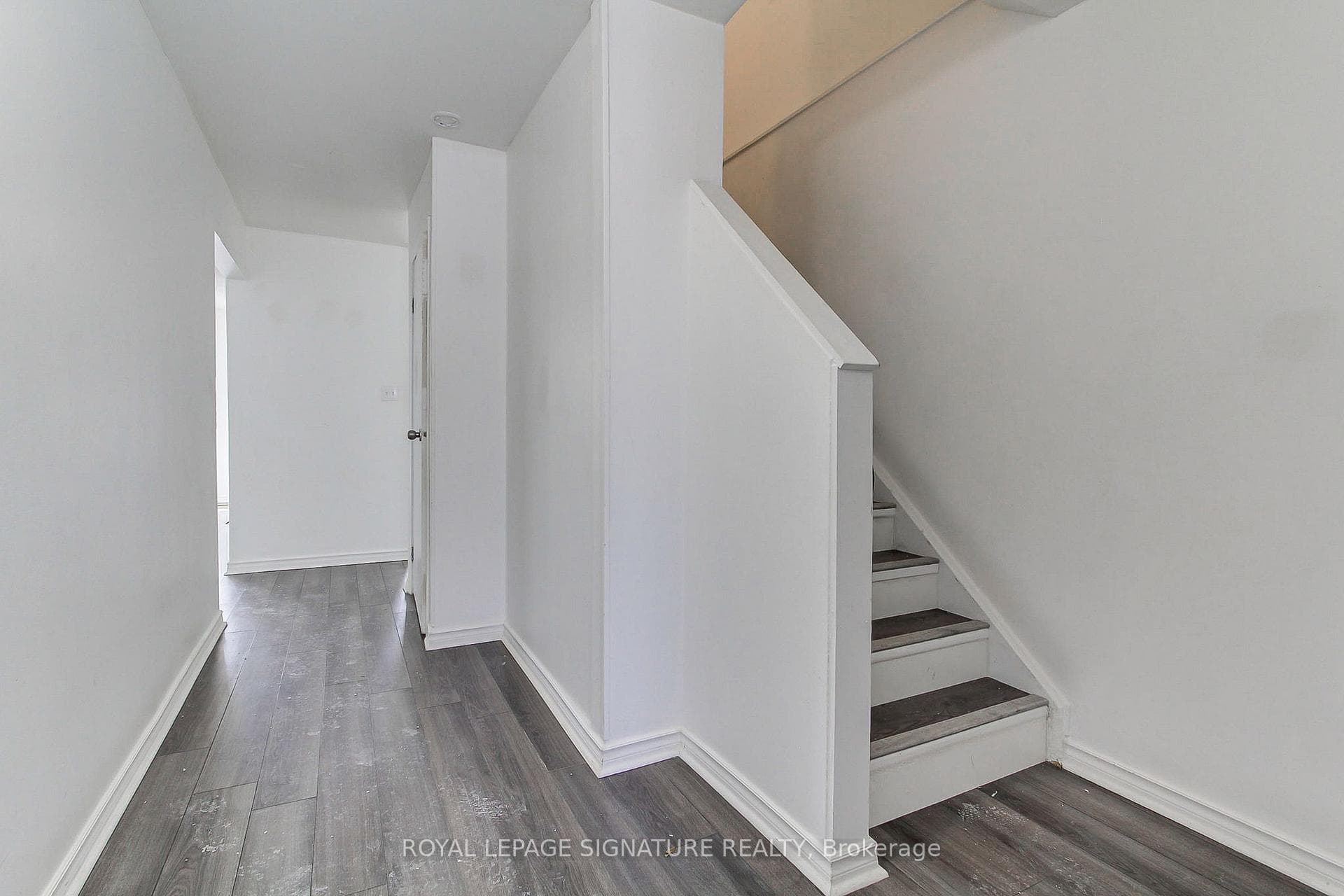 31 Parker Crescent photo 6