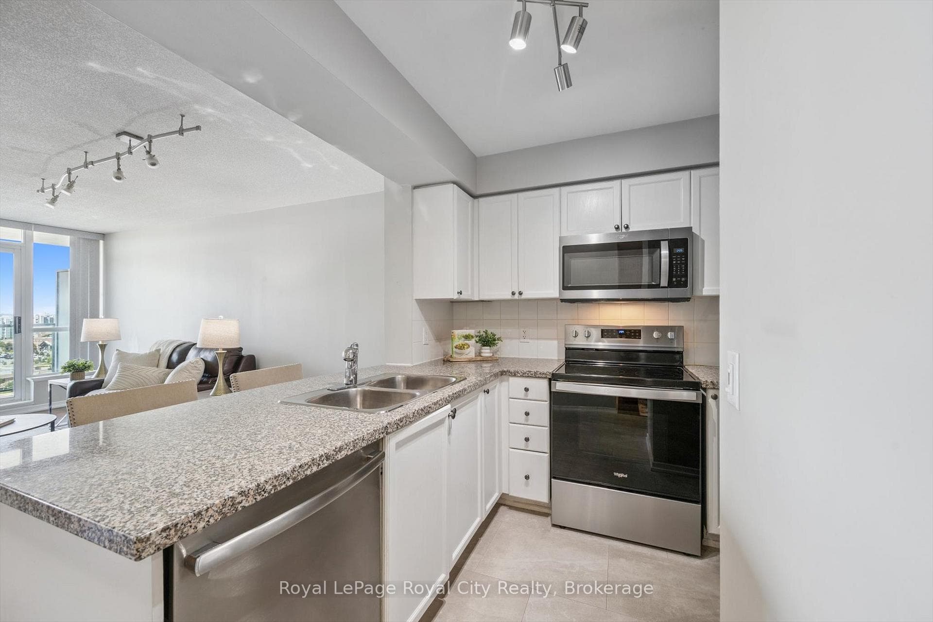 4889 Kimbermount Avenue Unit 1710 photo 7