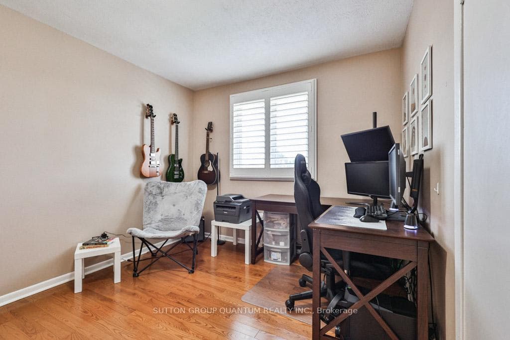 57 Decarie Circle photo 17