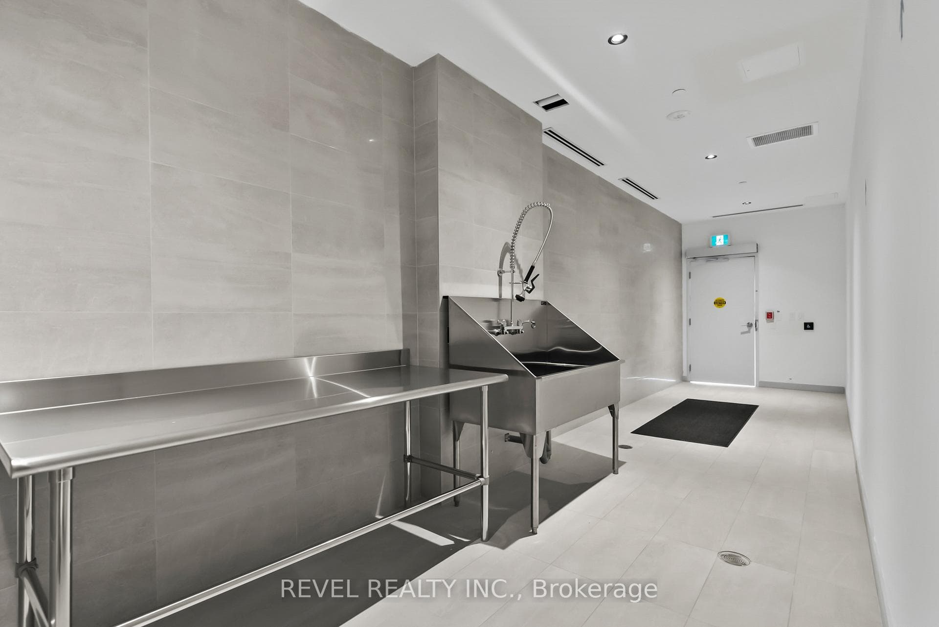 201 Brock Street Unit 204 photo 26