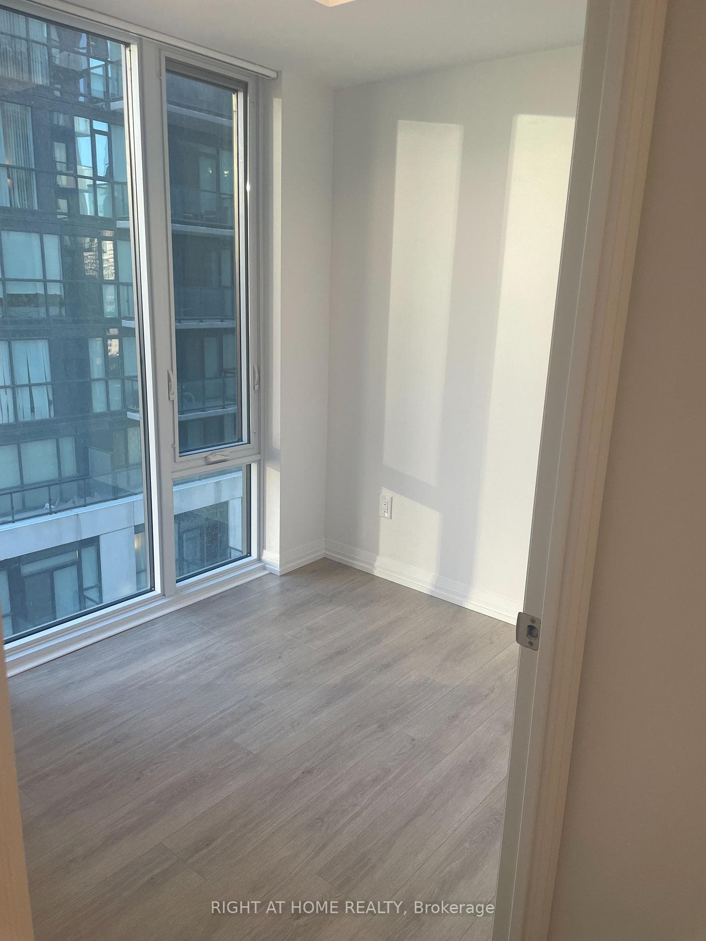 8 Widmer Street Unit 2012 photo 16
