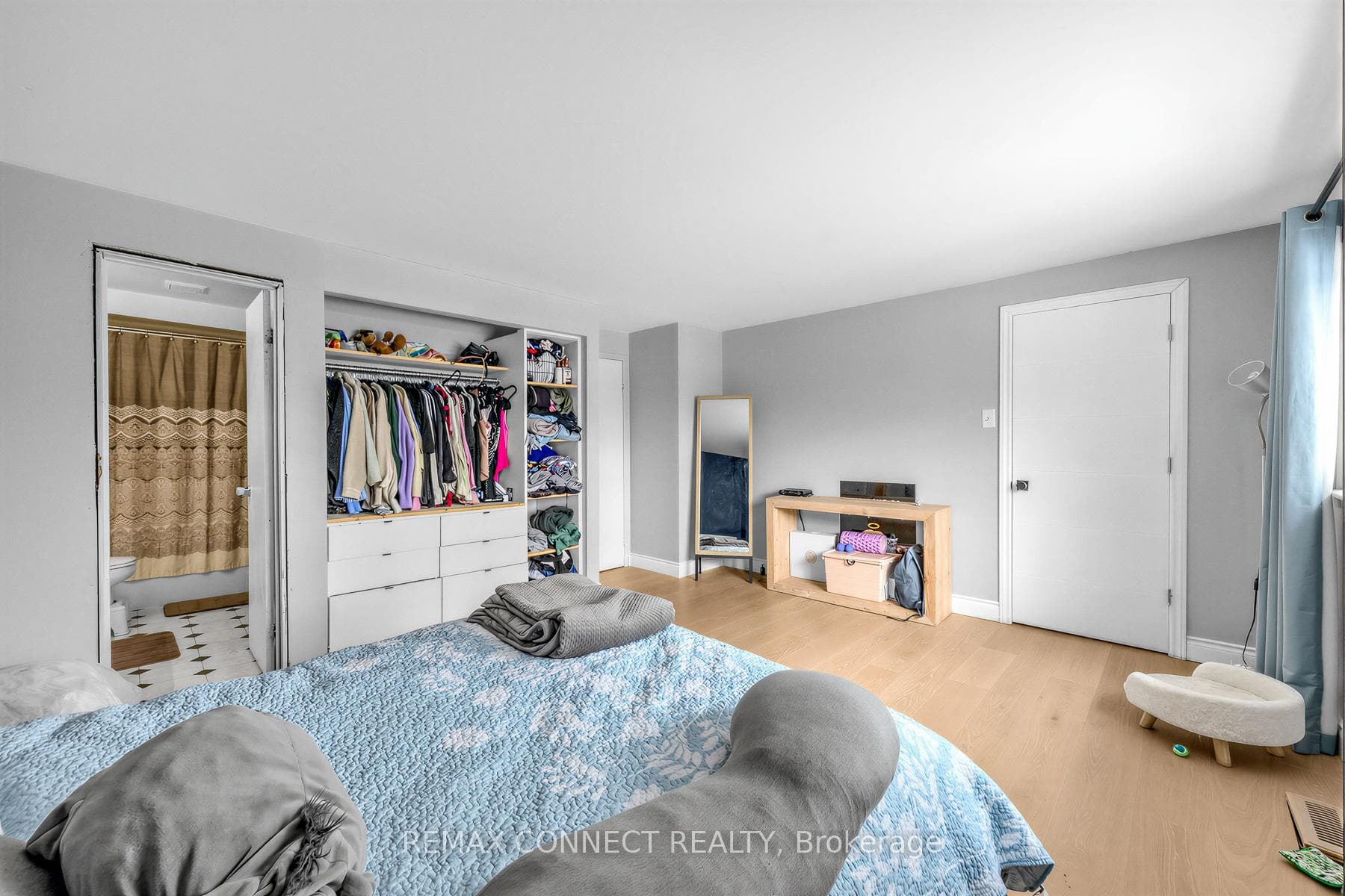 165 Carolbreen Square photo 21
