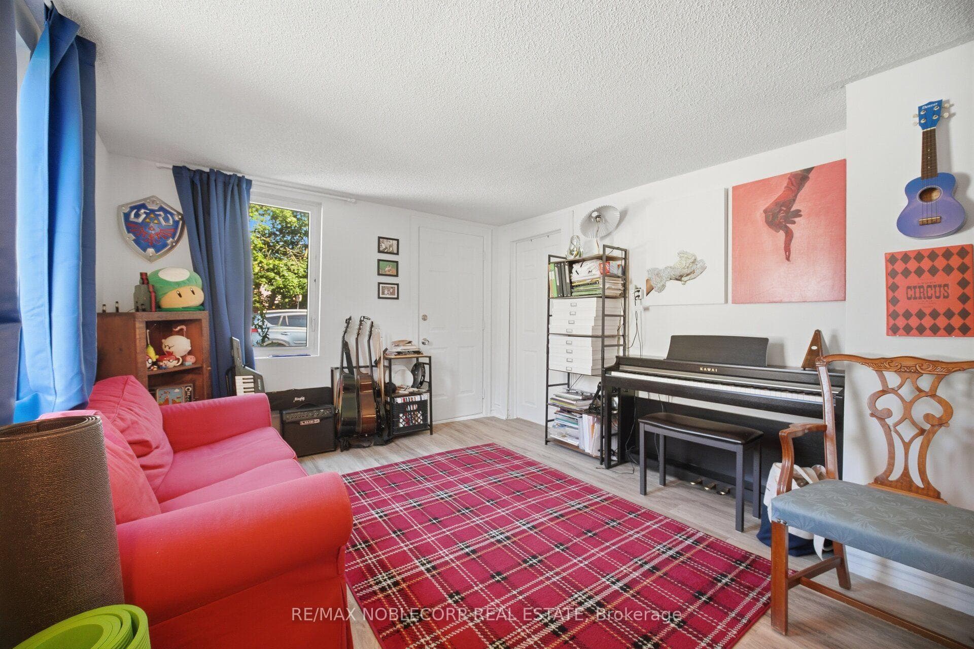 262 Pine Street photo 7