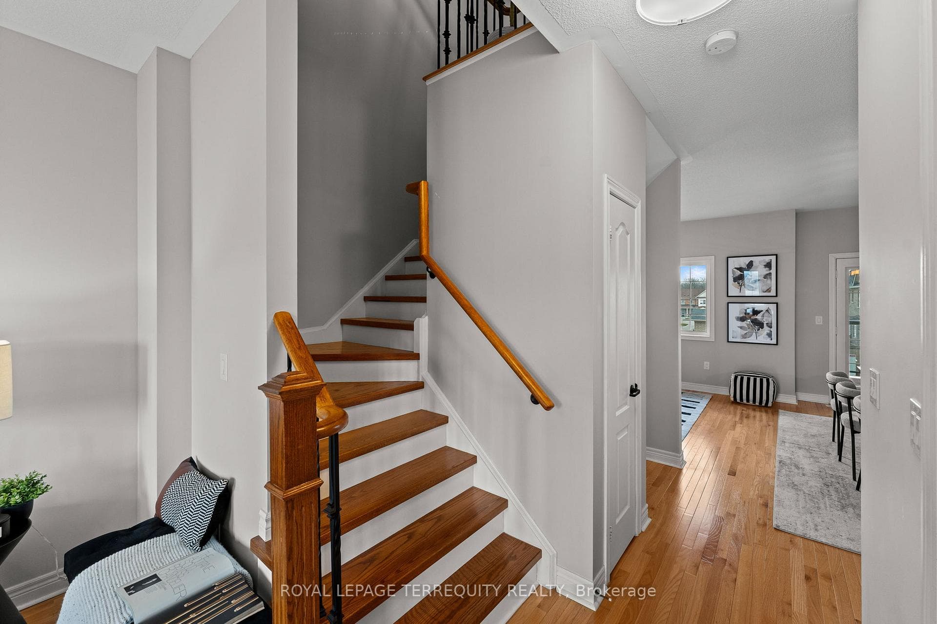 1779 Carousel Drive photo 23