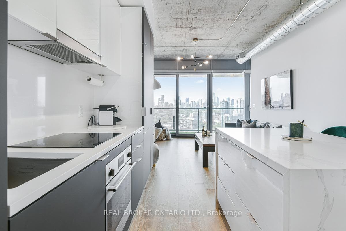 170 Bayview Avenue Unit 2303 photo 6