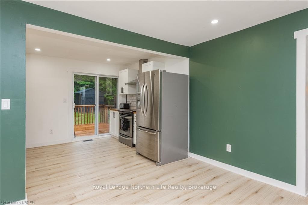 490 MAPLE Road photo 17