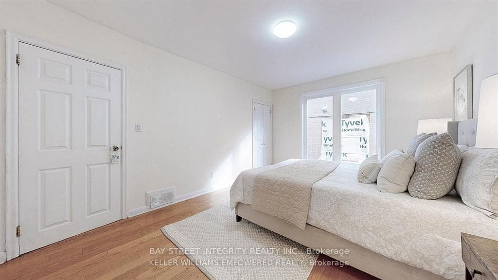 34 Canary Crescent photo 16
