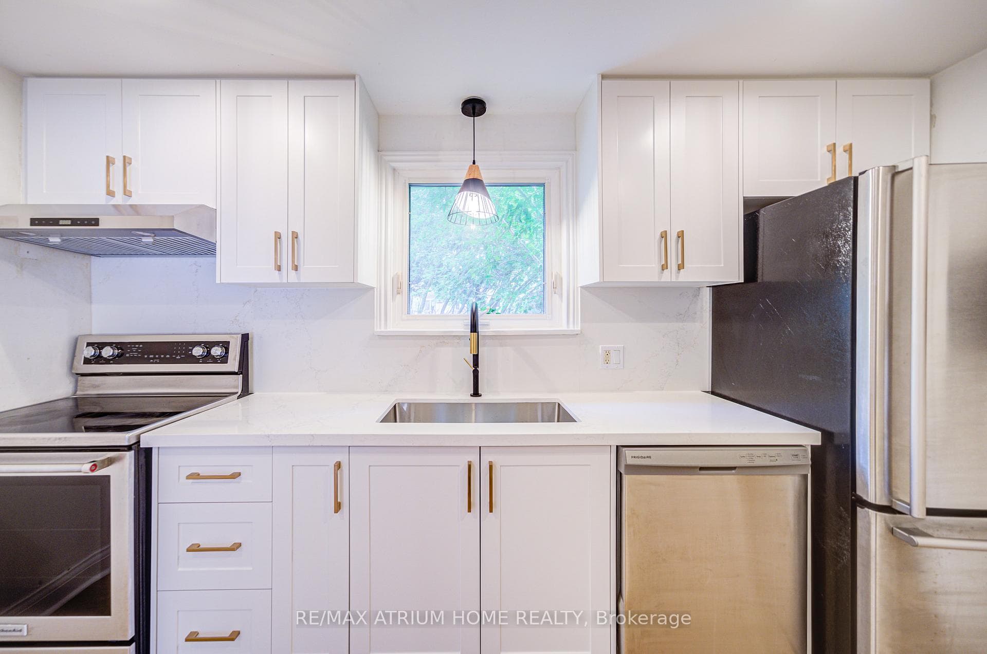 45 Woodward Avenue photo 9