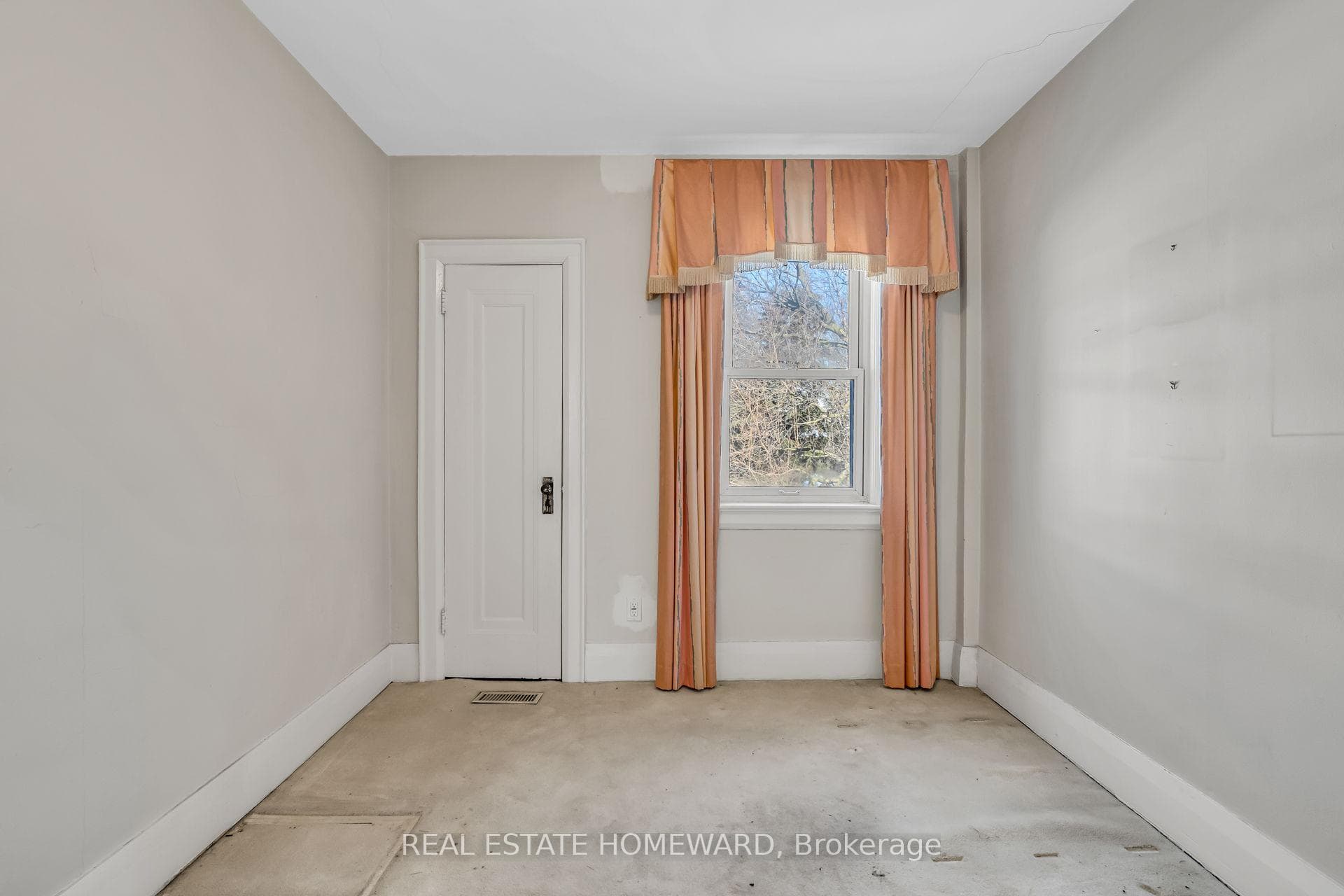 94 Fairlawn Avenue photo 22