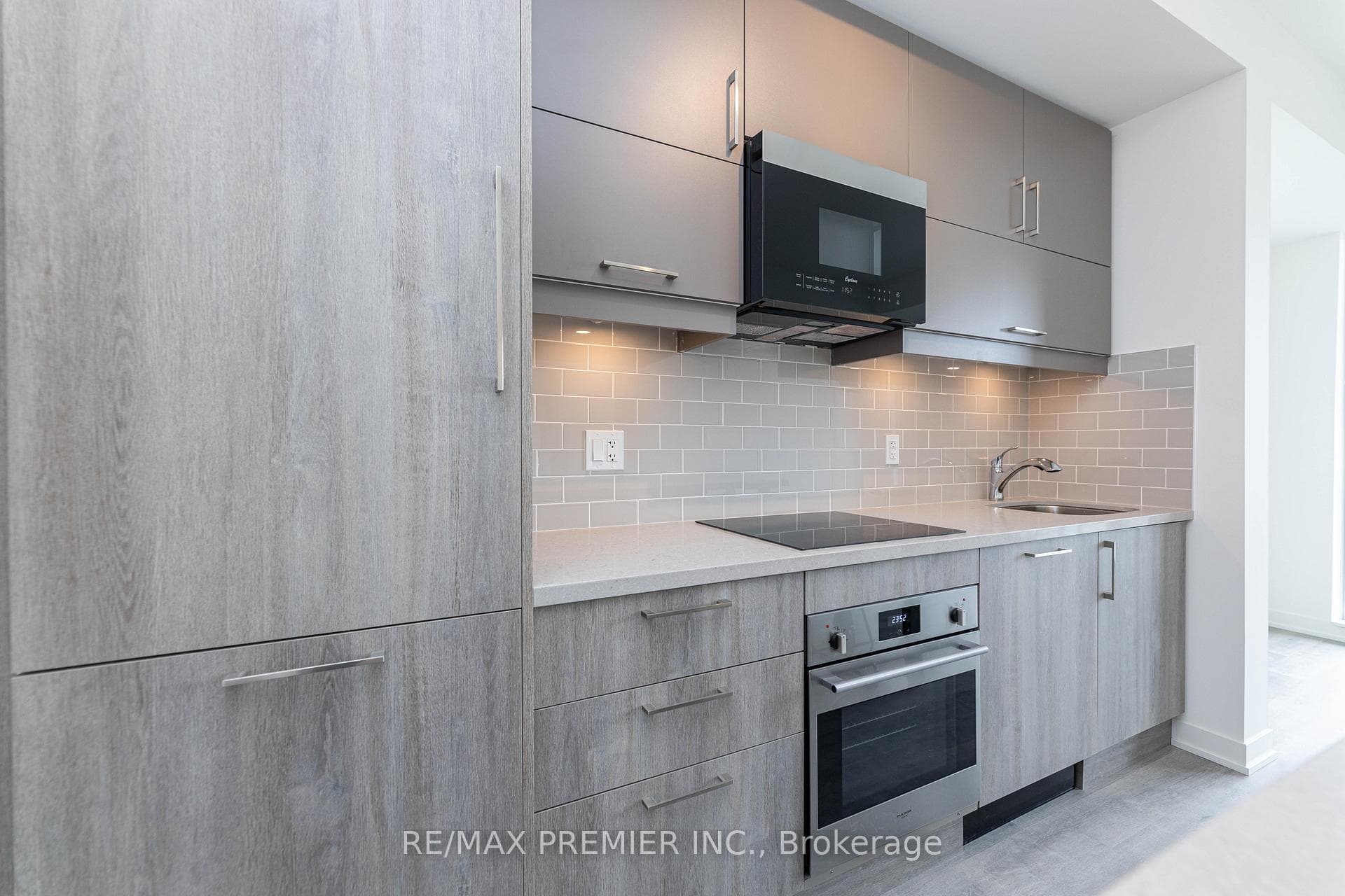 292 Verdale Crescent Unit 805B photo 7
