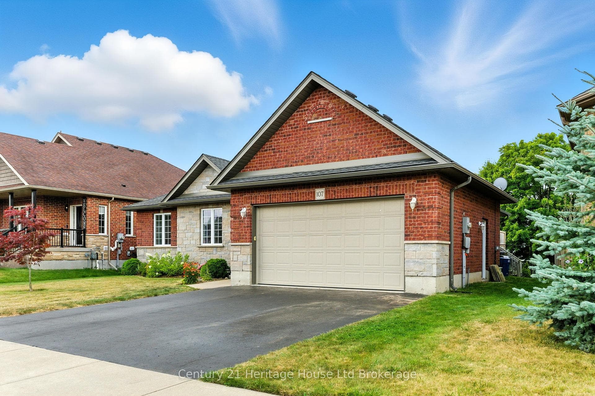 107 Applewood Street photo 7