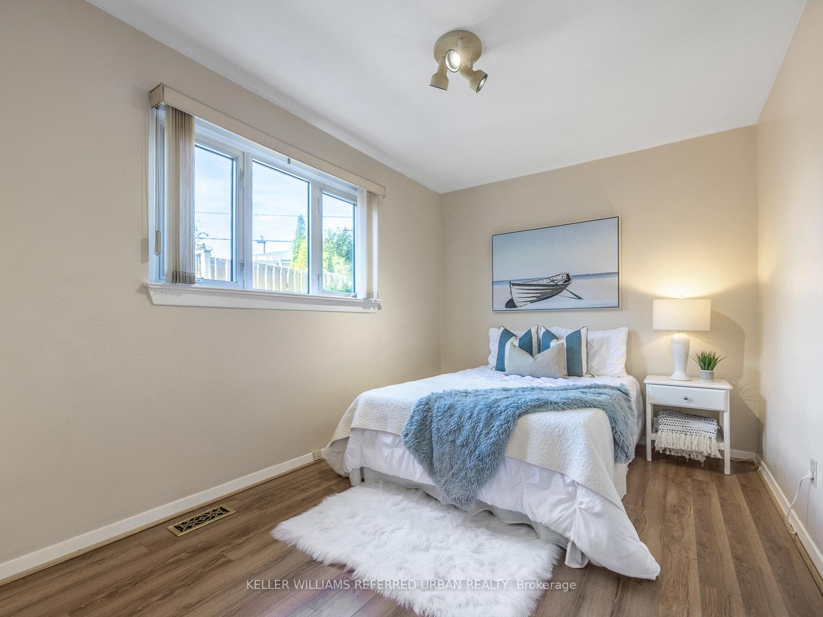 10 Frolick Crescent photo 15