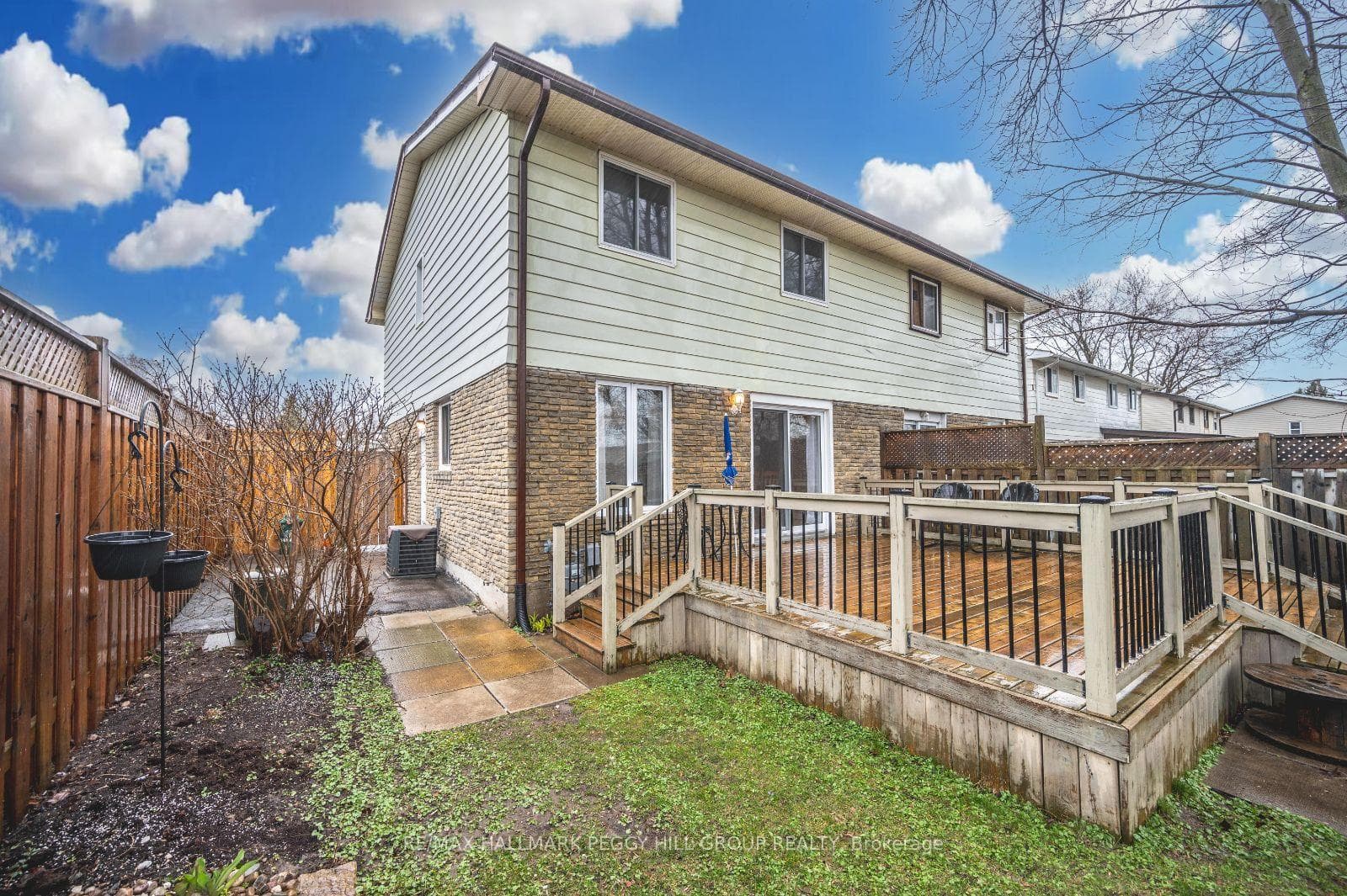 113 Daphne Crescent photo 12