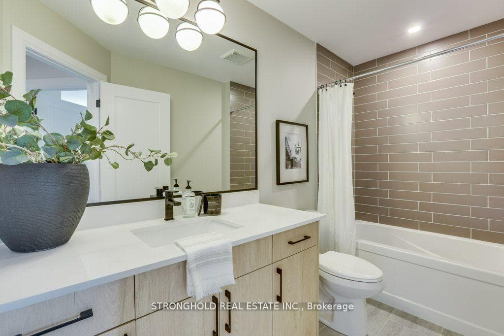 1772 Finley Crescent photo 34
