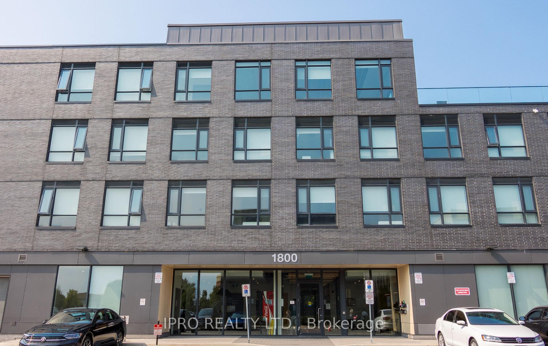 1800 Simcoe Street Unit 405 photo 1