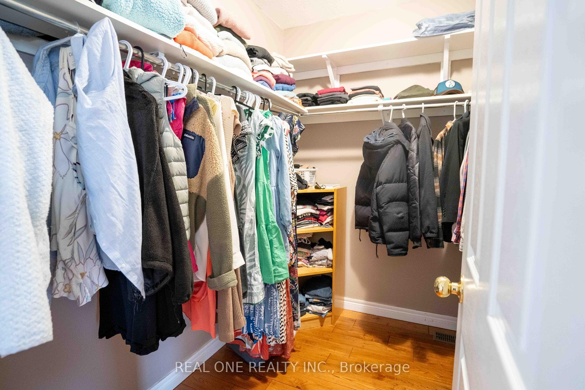 744 Brandenburg Boulevard photo 23