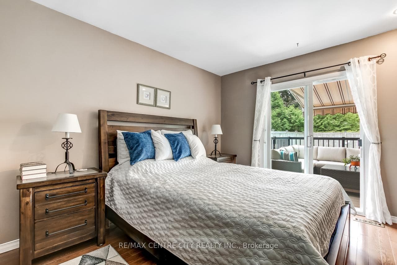 20 Hines Crescent photo 12