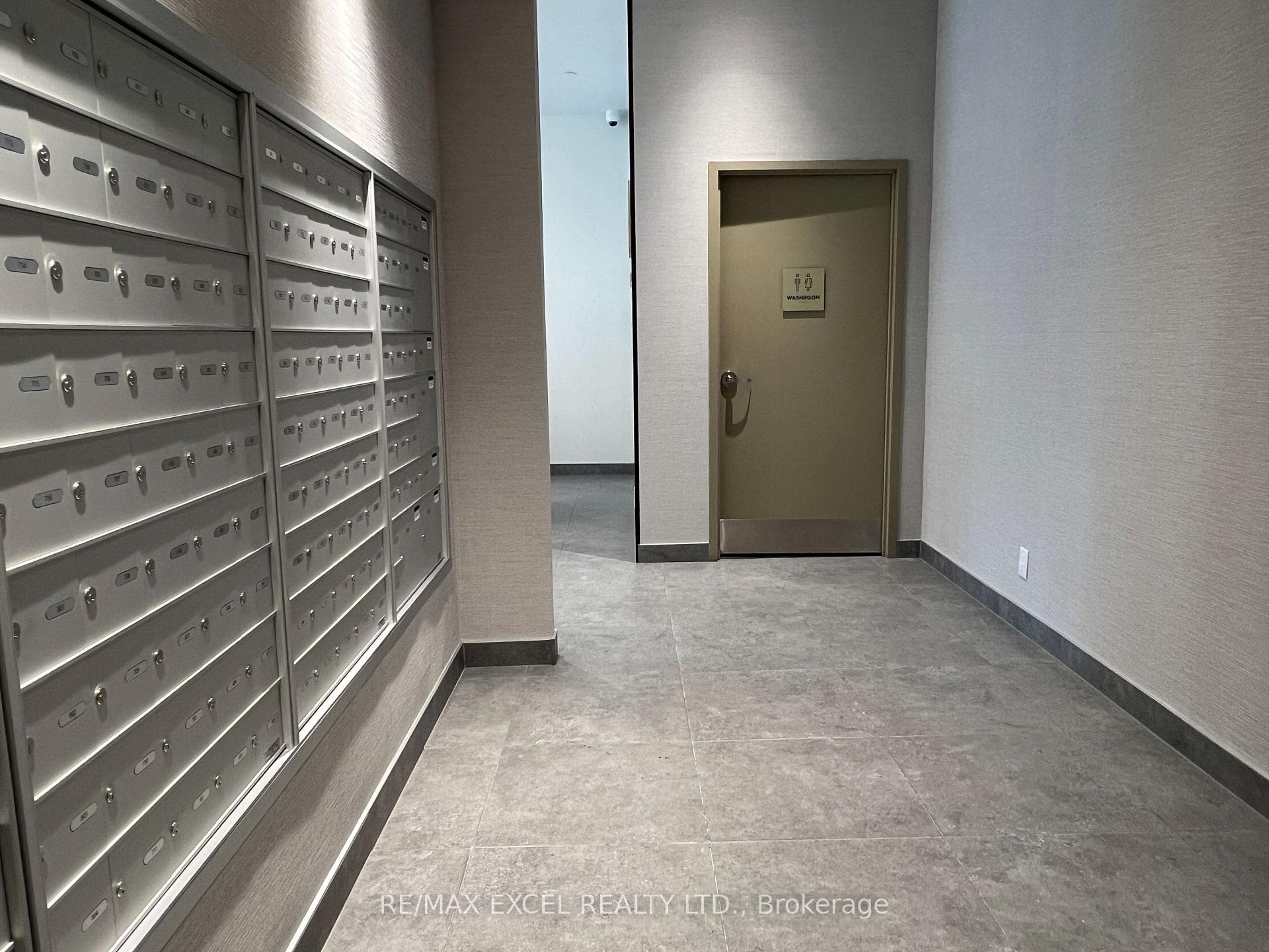 2369 Danforth Avenue Unit 215 photo 17