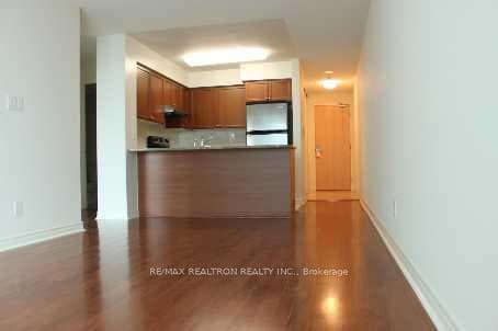 88 Grangeway Avenue Unit 1910 photo 3