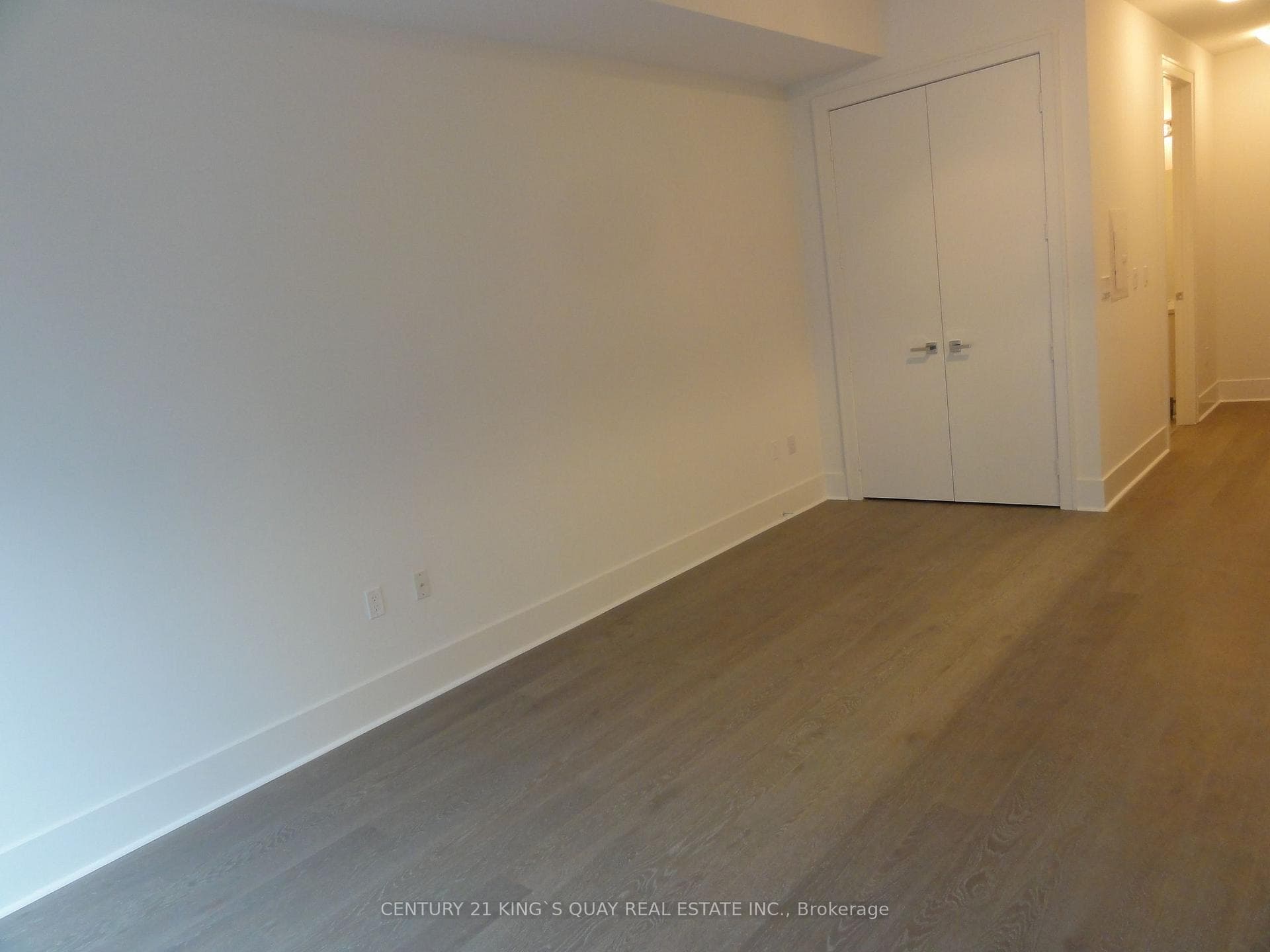 29 Queens Quay N/A Unit 719 photo 9