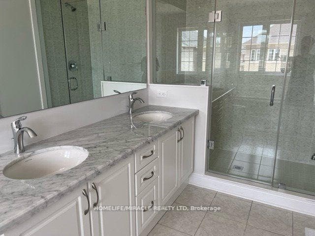 38 Overstone Road photo 10