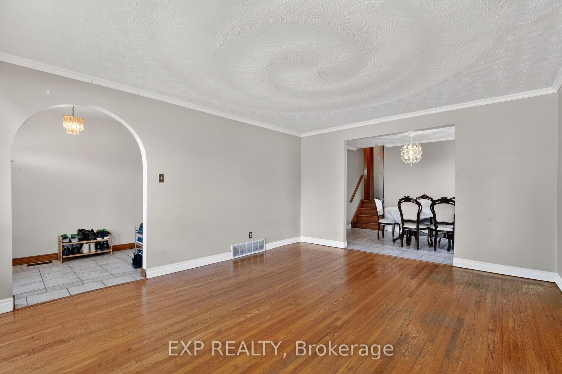 128 Hadeland Avenue photo 9