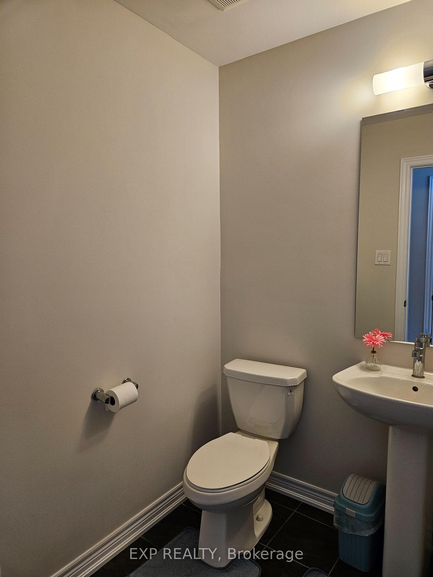 10 Birmingham Drive Unit 32 photo 7