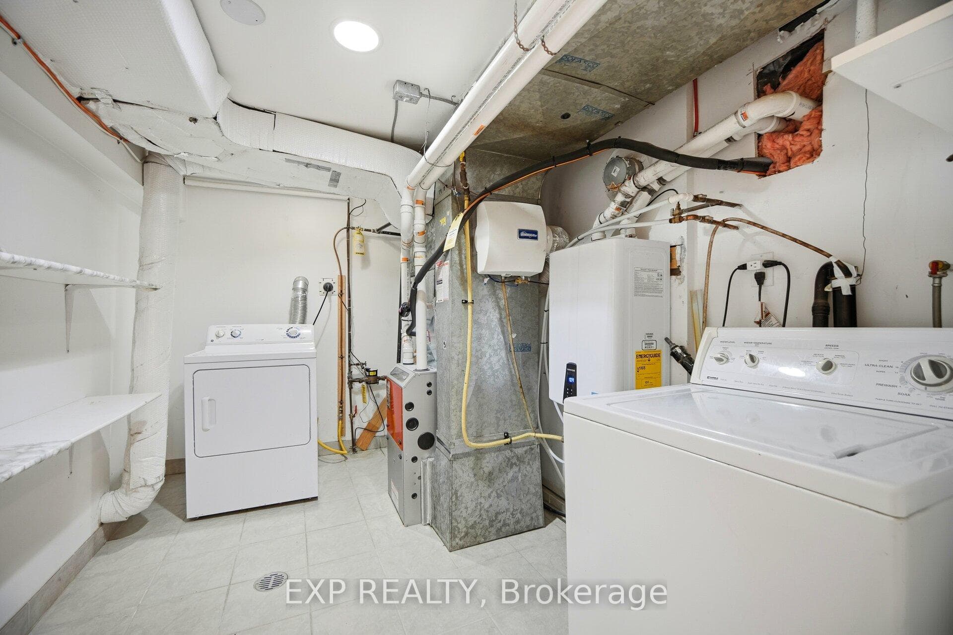 402 Woodfield Road Unit B photo 15