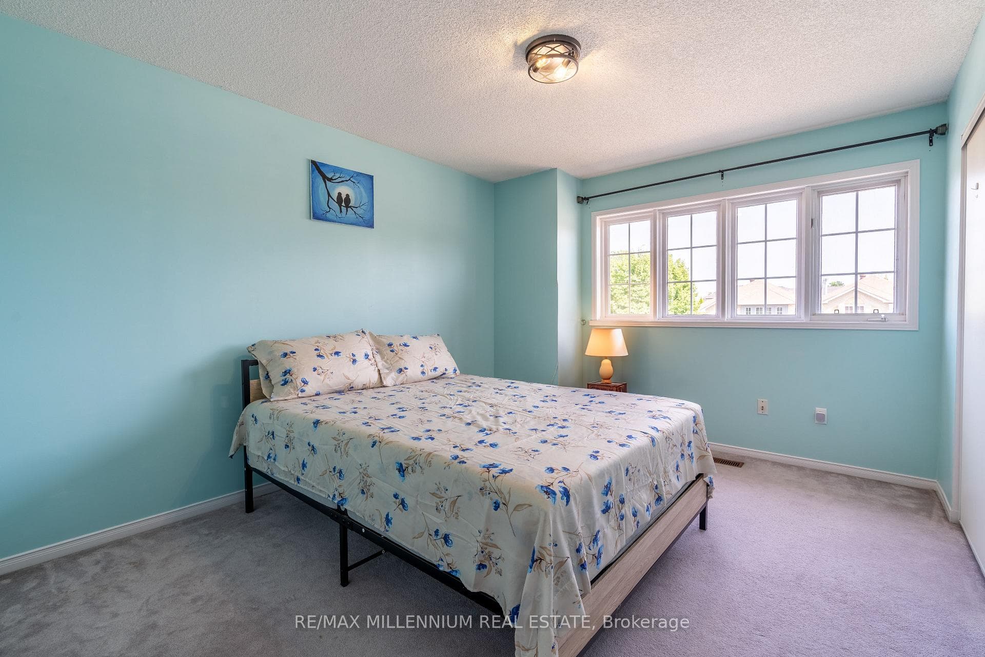2 Rundle Crescent photo 17