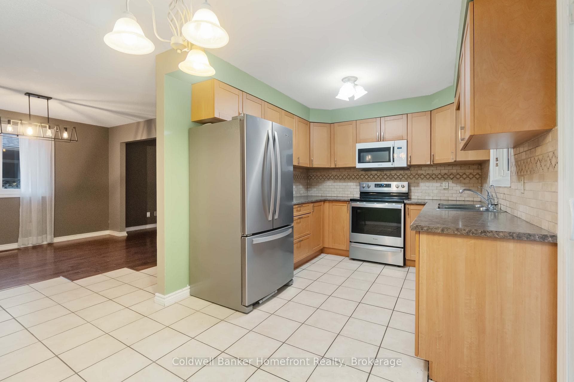 52 Gurnett Drive photo 5